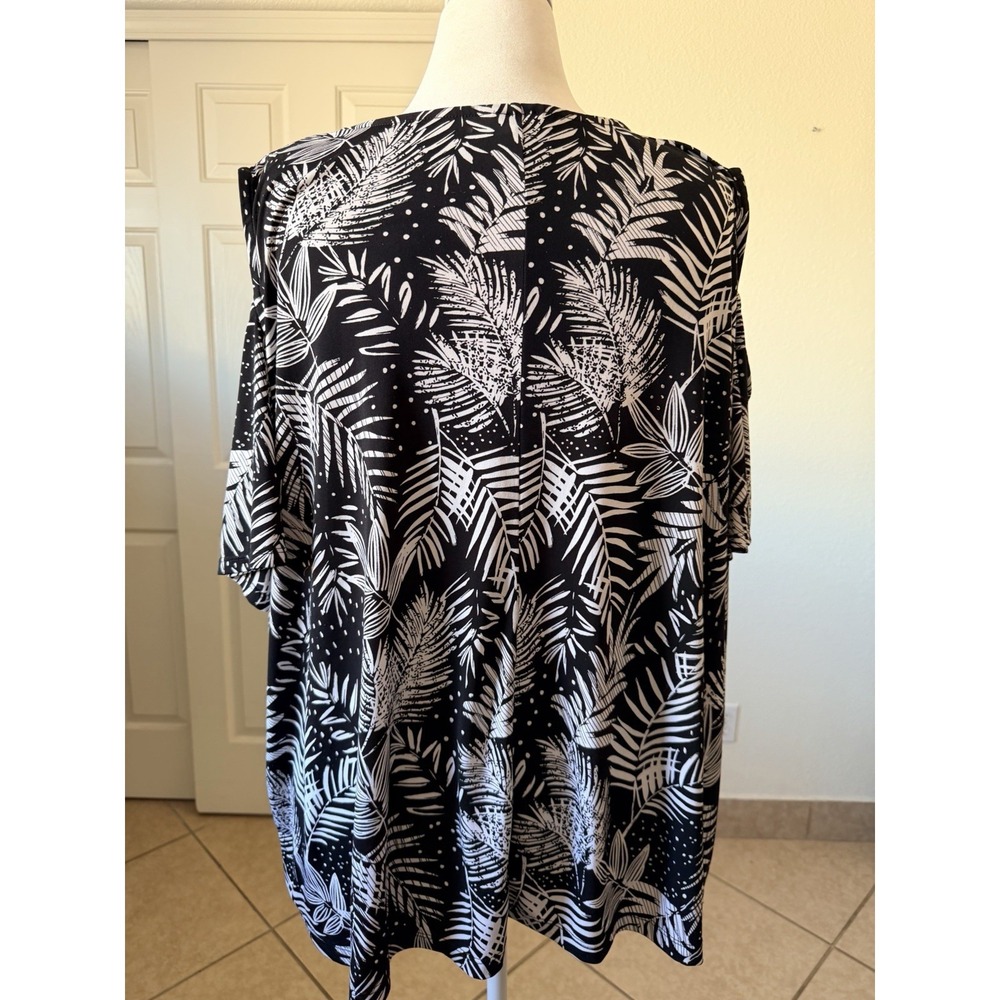 Catherines 3X 26/28W Black White Tropical Palm Print Cold Shoulder Blouse - Picture 3 of 13